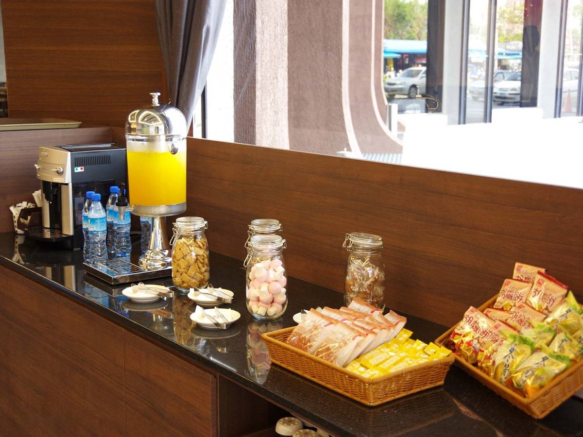 SERVICES & FACILITIES Snack Bar Kaohsiung Hotel Hoya Resort Hotel