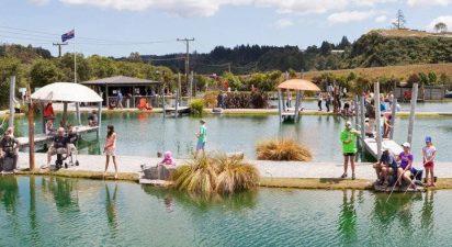 wairakei-resort-taupo-destination-the-huka-prawn-park-image