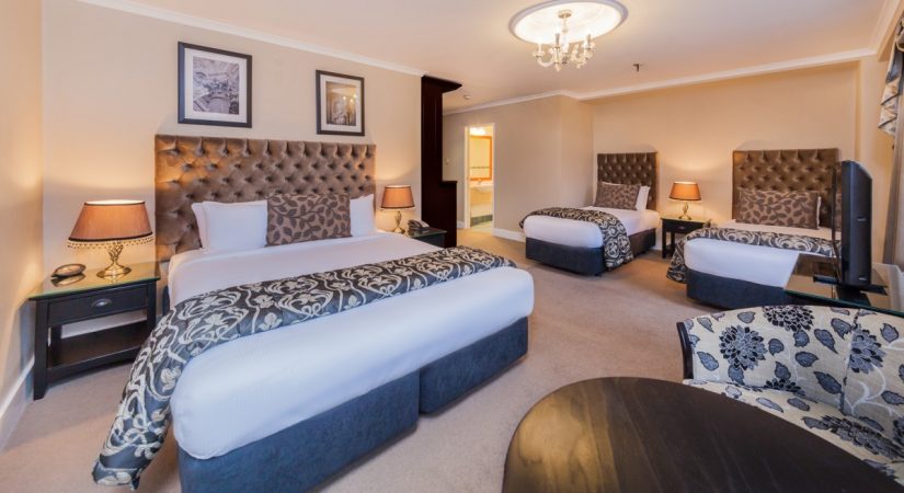 chateau-tongariro-our-rooms-heritage-3-bed-family-style-image