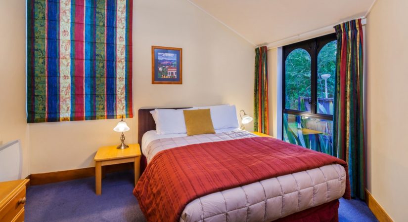chateau-tongariro-our-rooms-fergusson-one-bedroom-image