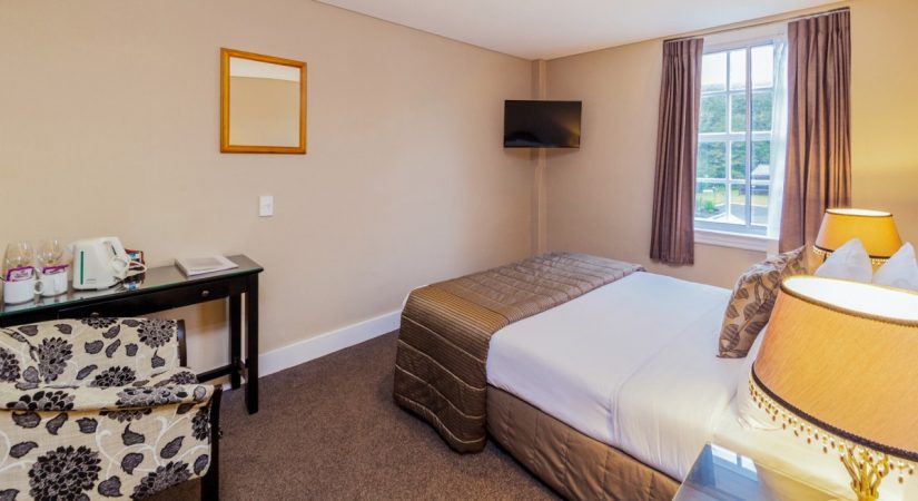 chateau-tongariro-our-rooms-economy-room-image
