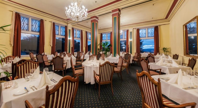 chateau-tongariro-hotel-food-and-drink-ruapehu-restaurant-image