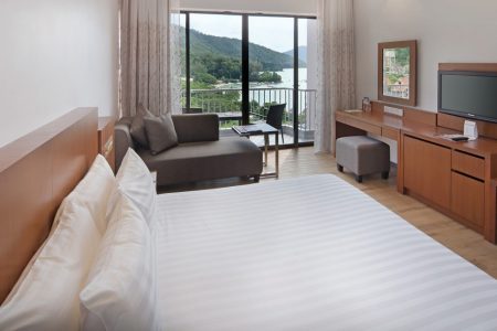bayview-hotel-penang-rooms-and-suites-Grand-Deluxe-image02